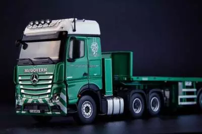 mcgovern-mercedes-benz-actros-bigsspace-6x4-with-nooteboom-6-axle-ballasttrailer